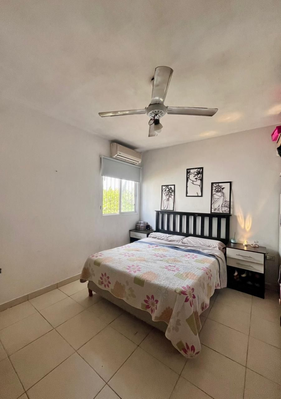 Imagen de la propiedad CASA EN VENTA CON TERRENO CALLE CHURRARIN 3200